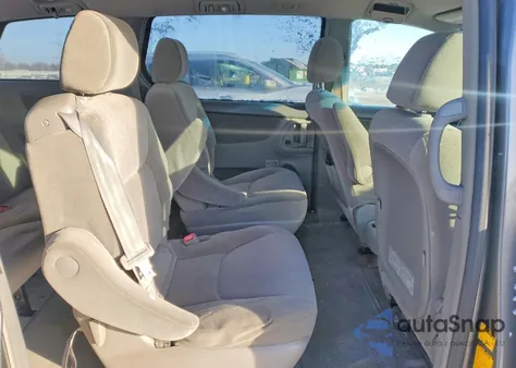 2005 Toyota Sienna Ce z USA, uszkodzony, nr VIN 5TDZA23CX5S366266